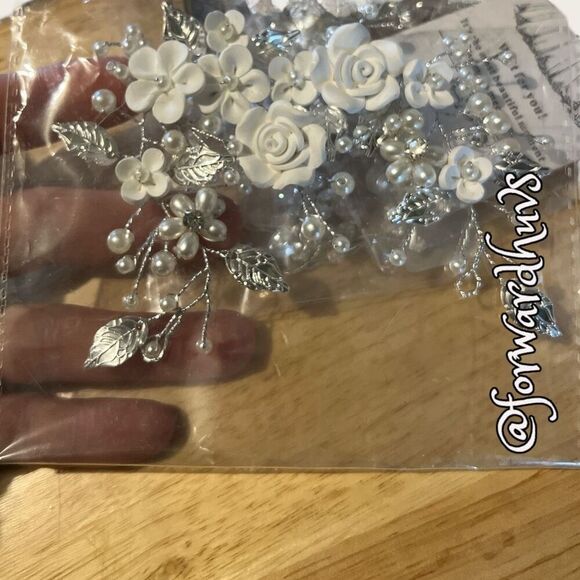 8 pc Decorative Bridal Hair Accessory Lot - Picture 4 of 11